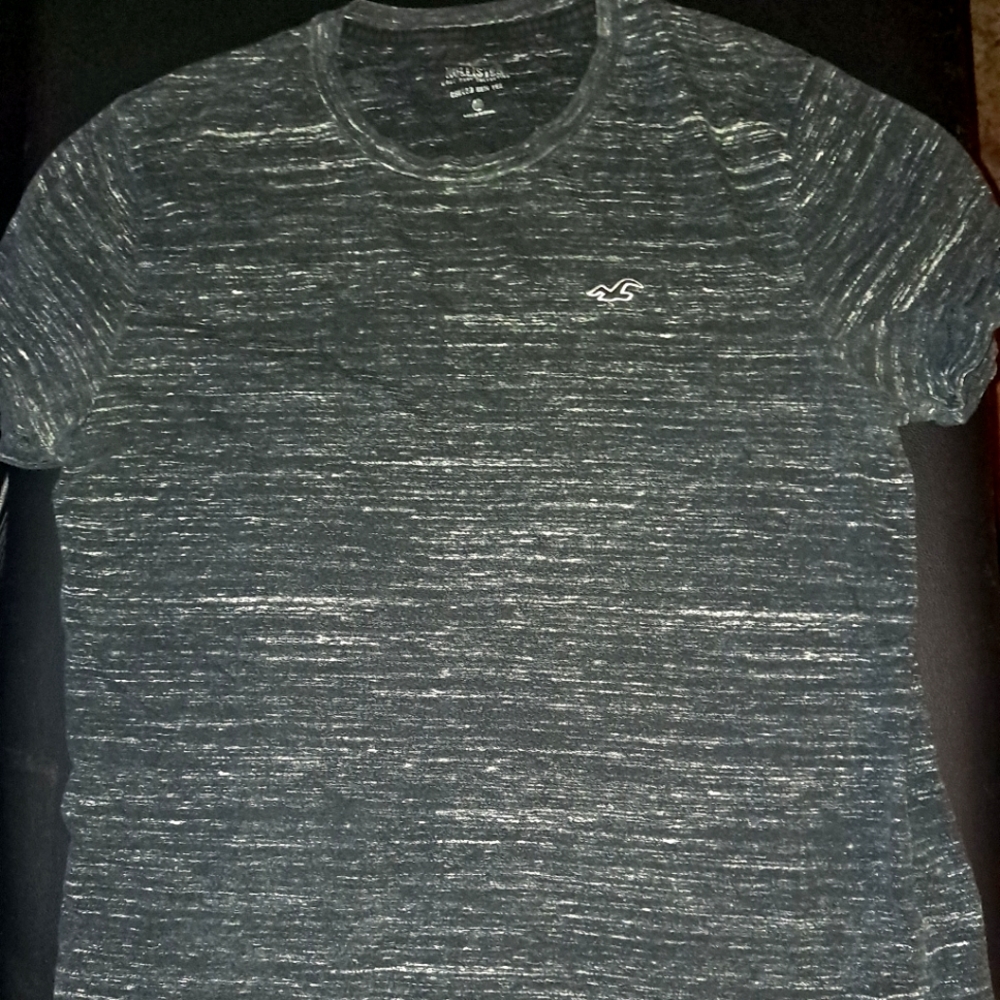 Black and white Hollister shirt size medium or small. Good condition